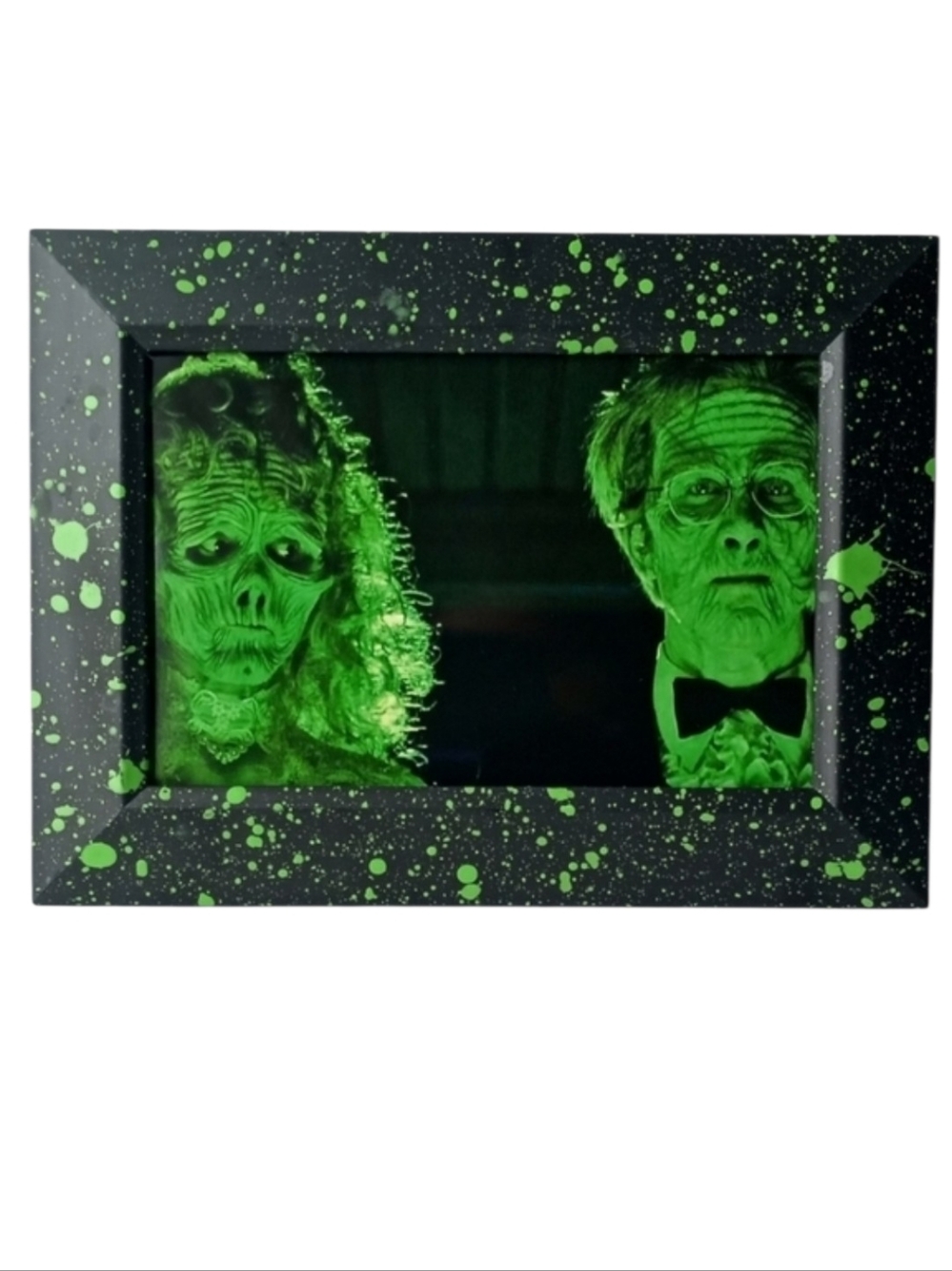 Beetlejuice Adam & Barbara vintage Retro Home Decor 90s Cult Classic Movie Art